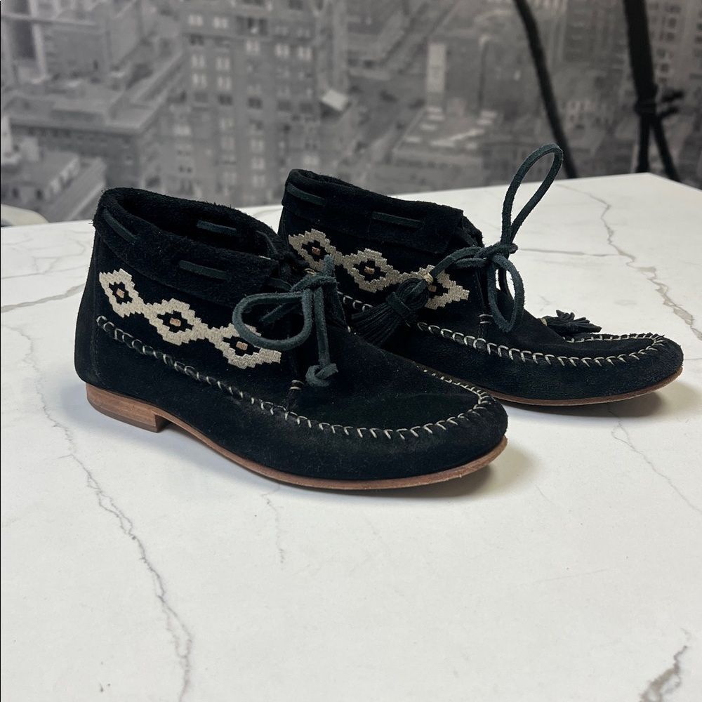 Soludos Embroidered Moccasin Black Ankle Booties Sz 6.5 - Picture 2 of 9